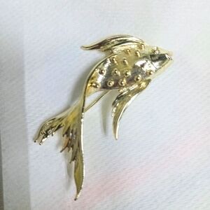 Vintage 3" Silver tone Koi Fish Brooch great detail.